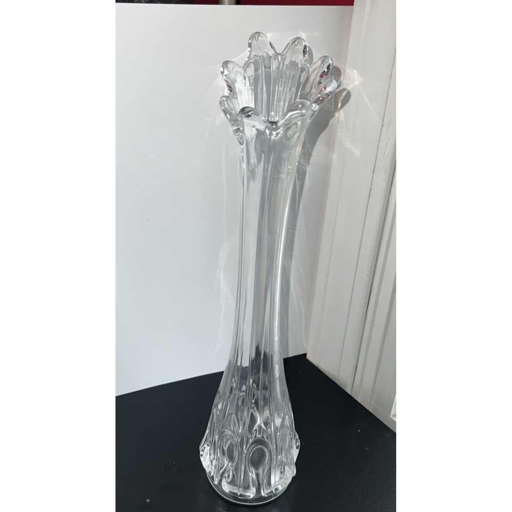 VTG 15" Glass Clear Swung Stretch‎ Vase Ruffled Top Scalloped Fingered Base CHIP